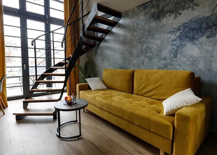 Close-golden - Stylish Loft - Great Location &jana Pawla33