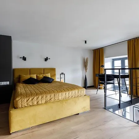 Appartamento Golden - Stylish Loft - Great Location &jana Pawla33 *
