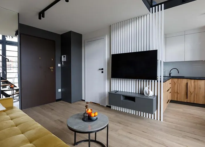 Close-golden - Stylish Loft - Great Location &jana Pawla33