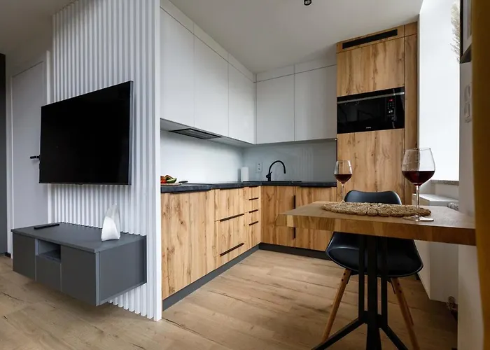 Close-golden - Stylish Loft - Great Location &jana Pawla33 *