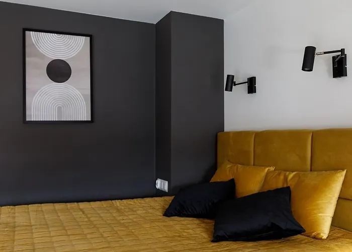 Close-golden - Stylish Loft - Great Location &jana Pawla33 Apartment